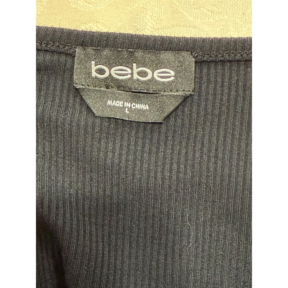Bebe Rosette Ribbed Top Women Large Black Short Sleeve V-Neck‎ Cutout Front Goth - Picture 4 of 9